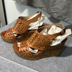 Tan Pop Comfort Fit Madesh Wedge